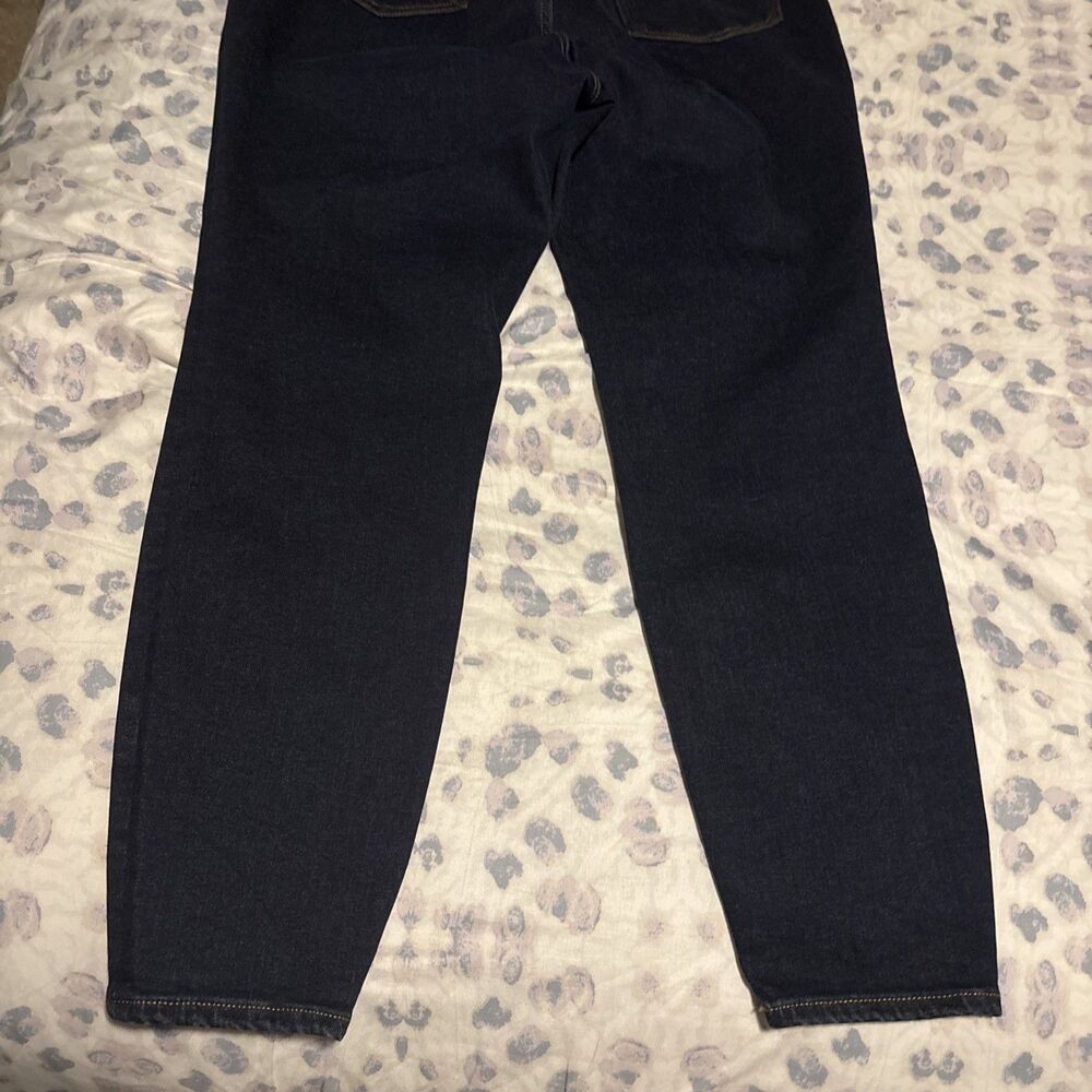 Good American Women’s Skinny Jeans in Dark Indigo - Picture 15 of 15